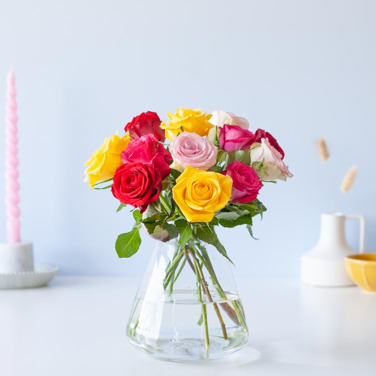 Colorful Roses - Briefkastenstrauß Bunt